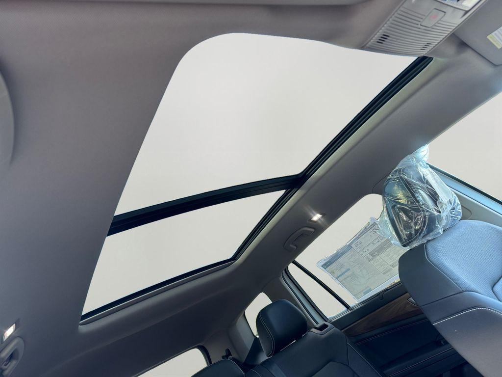 new 2026 Volkswagen Atlas car, priced at $46,186