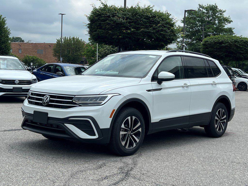 new 2024 Volkswagen Tiguan car, priced at $27,574