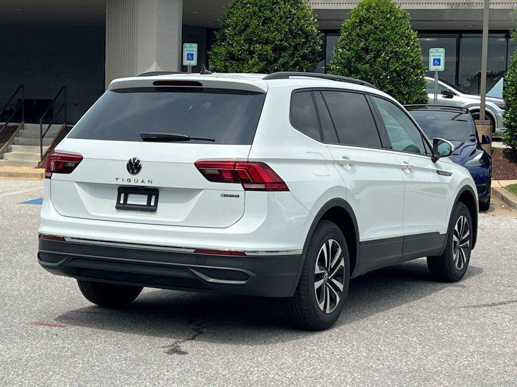 new 2024 Volkswagen Tiguan car, priced at $27,574