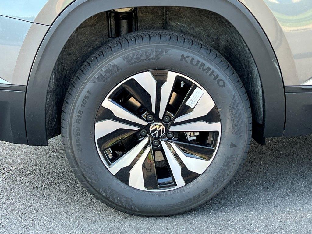new 2025 Volkswagen Atlas car, priced at $37,198