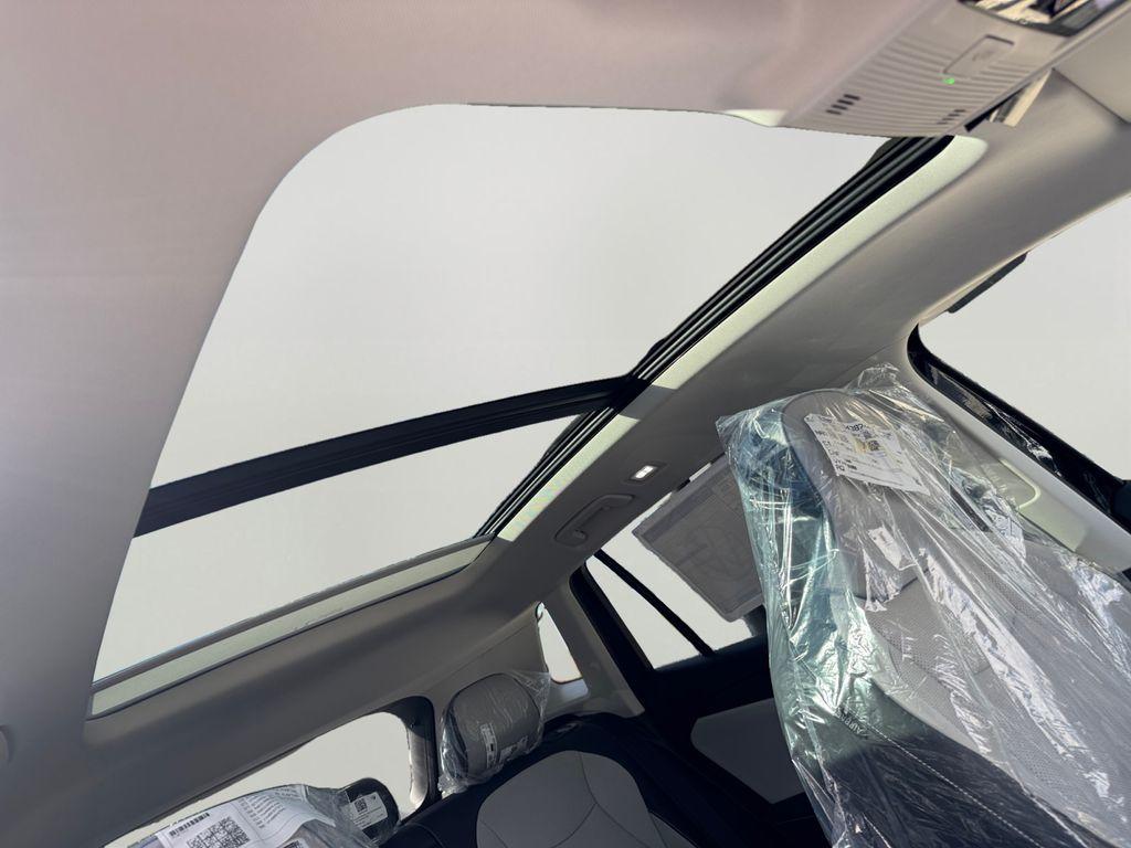 new 2025 Volkswagen Tiguan car, priced at $32,857