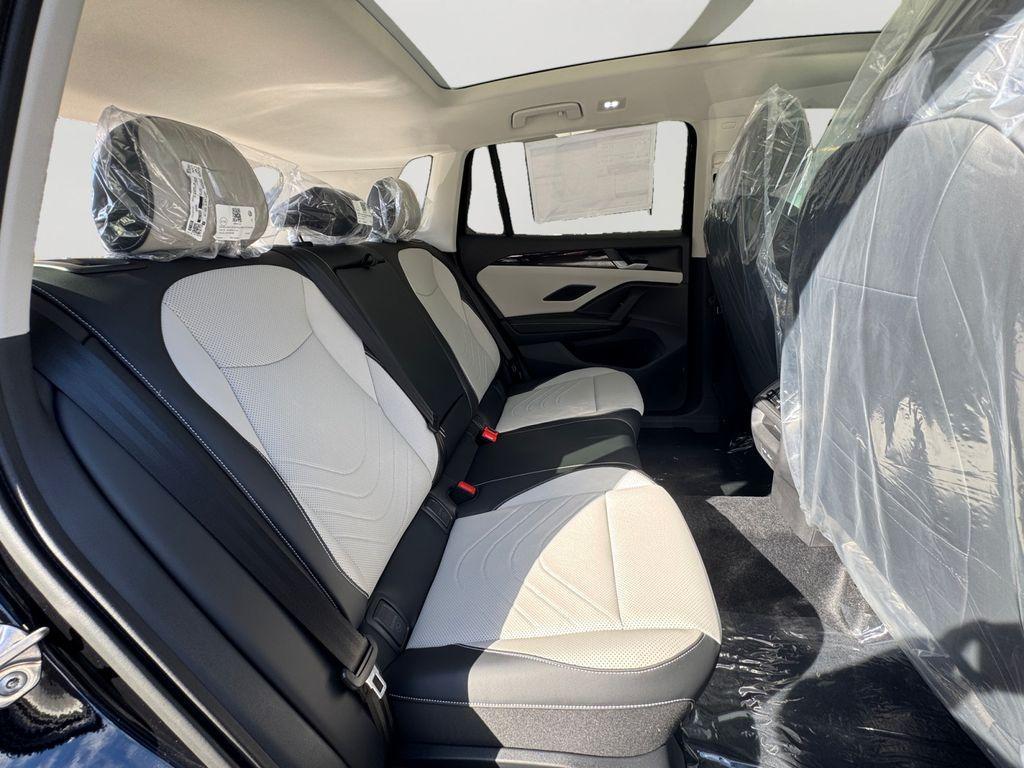 new 2025 Volkswagen Tiguan car, priced at $32,857