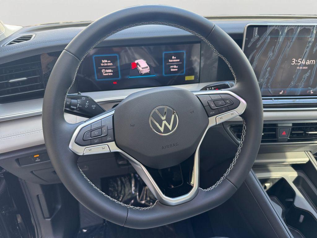 new 2025 Volkswagen Tiguan car, priced at $32,857