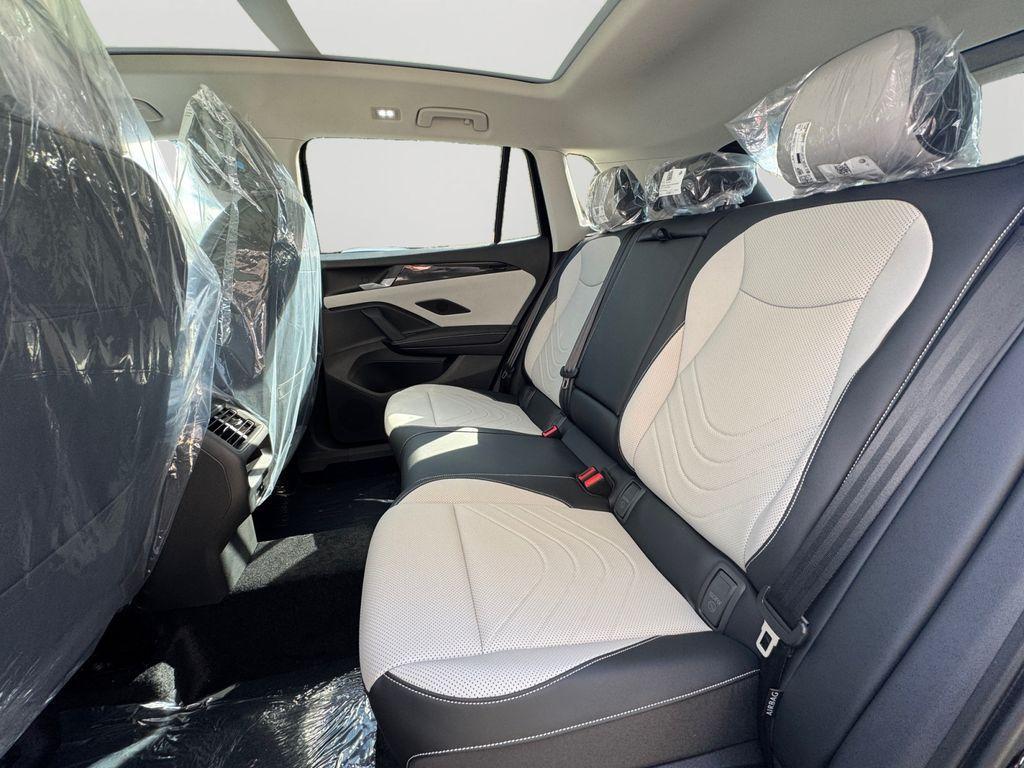 new 2025 Volkswagen Tiguan car, priced at $32,857