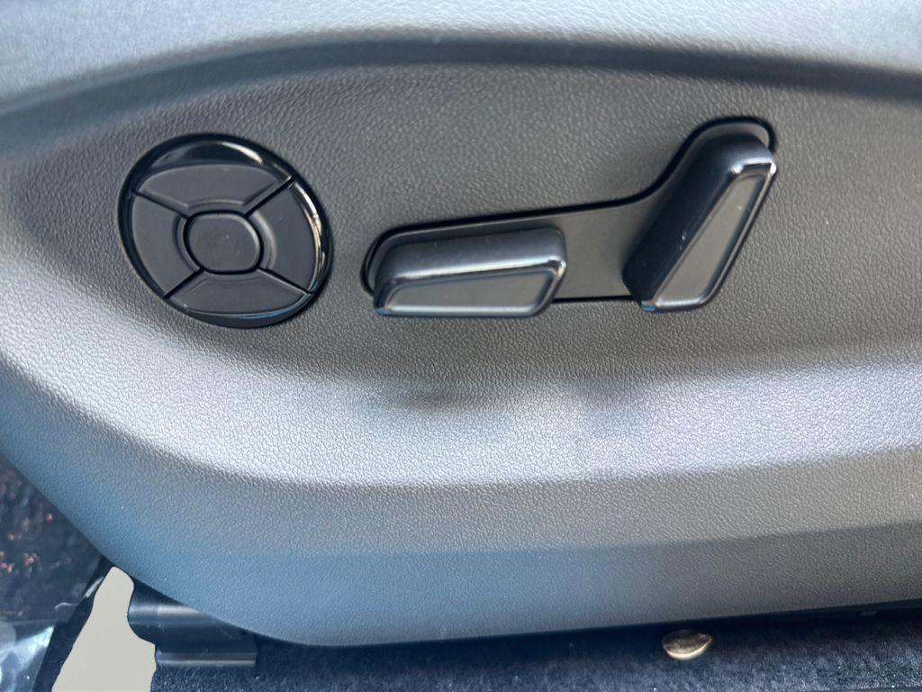 new 2025 Volkswagen Tiguan car, priced at $32,857