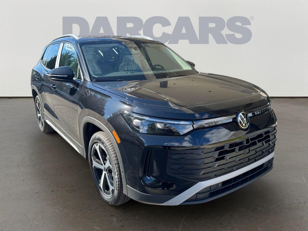 new 2025 Volkswagen Tiguan car, priced at $32,857