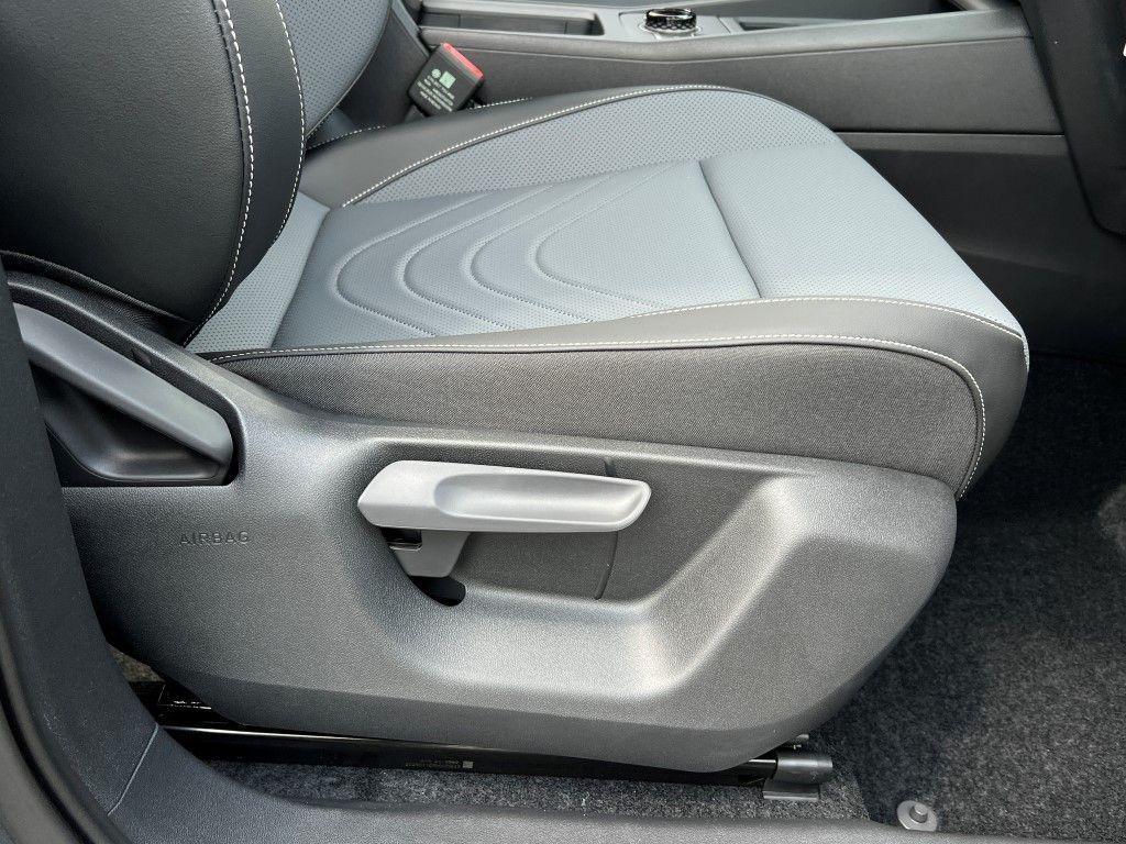 new 2025 Volkswagen Tiguan car, priced at $33,683