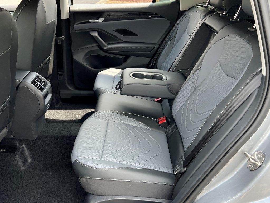 new 2025 Volkswagen Tiguan car, priced at $33,683
