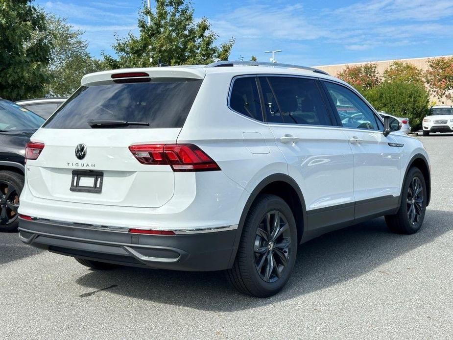 new 2024 Volkswagen Tiguan car, priced at $28,401