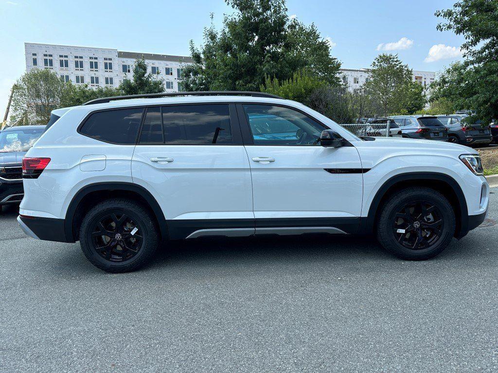 new 2024 Volkswagen Atlas car, priced at $46,580