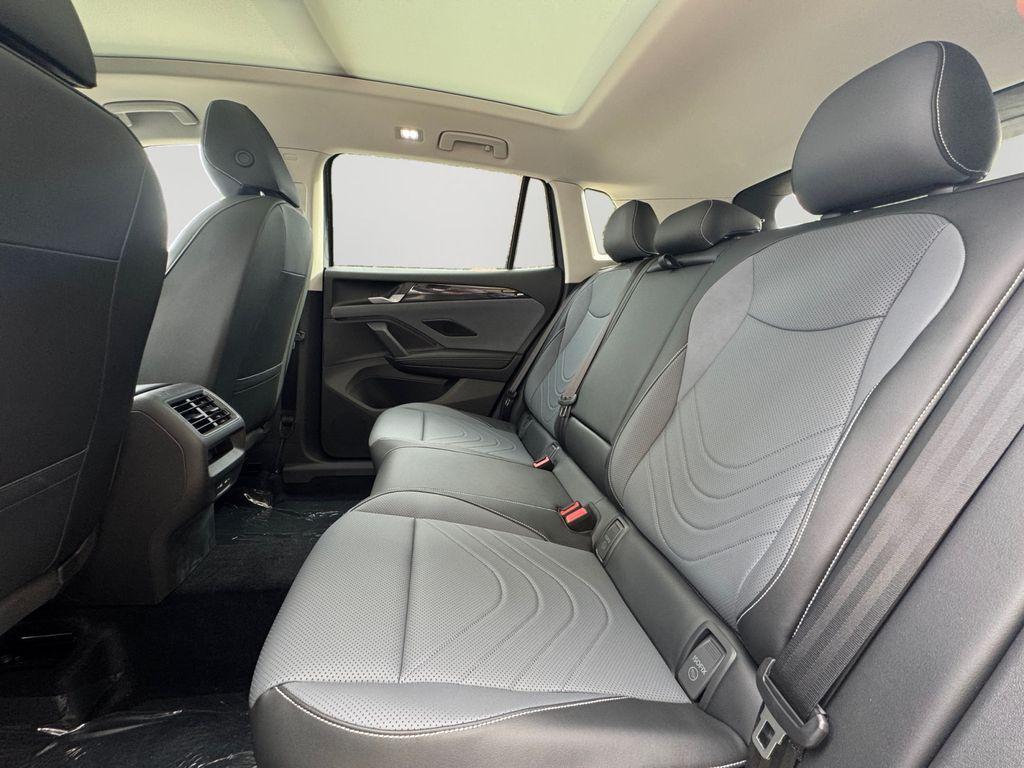 new 2025 Volkswagen Tiguan car