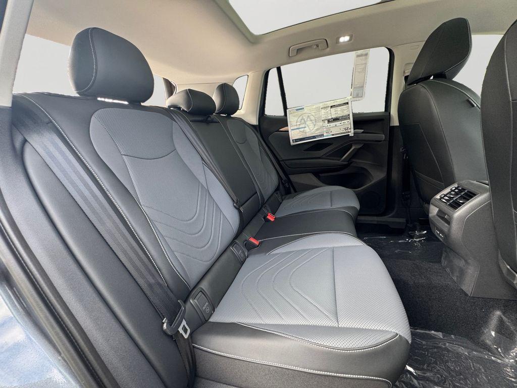 new 2025 Volkswagen Tiguan car