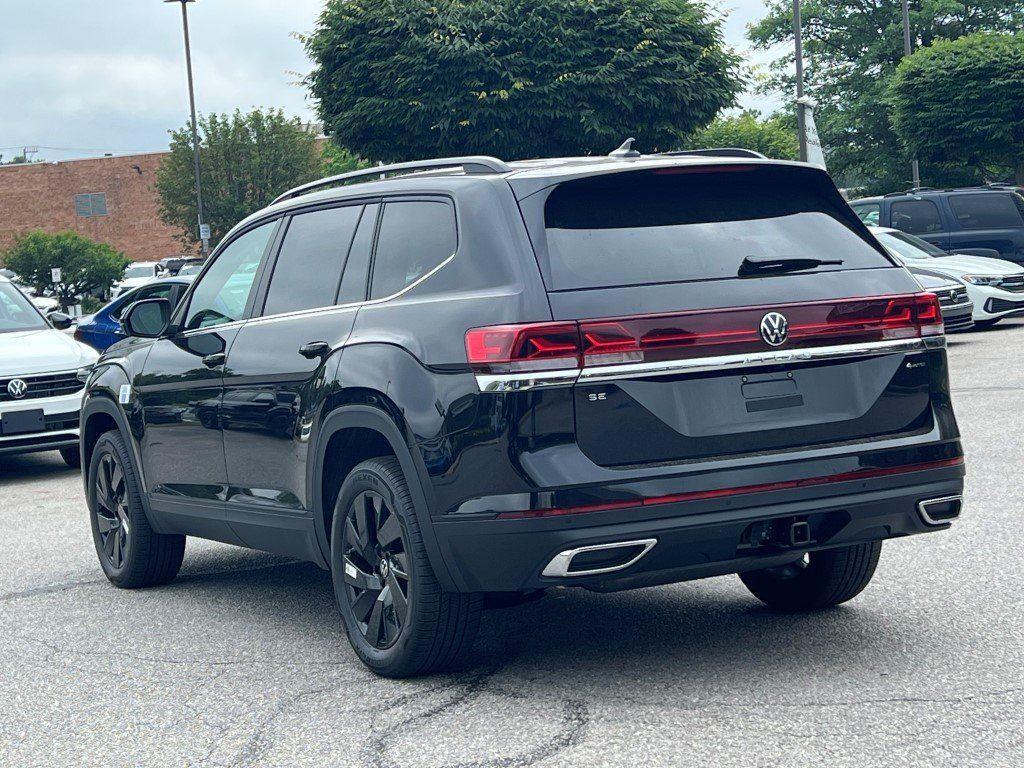 new 2024 Volkswagen Atlas car, priced at $40,563