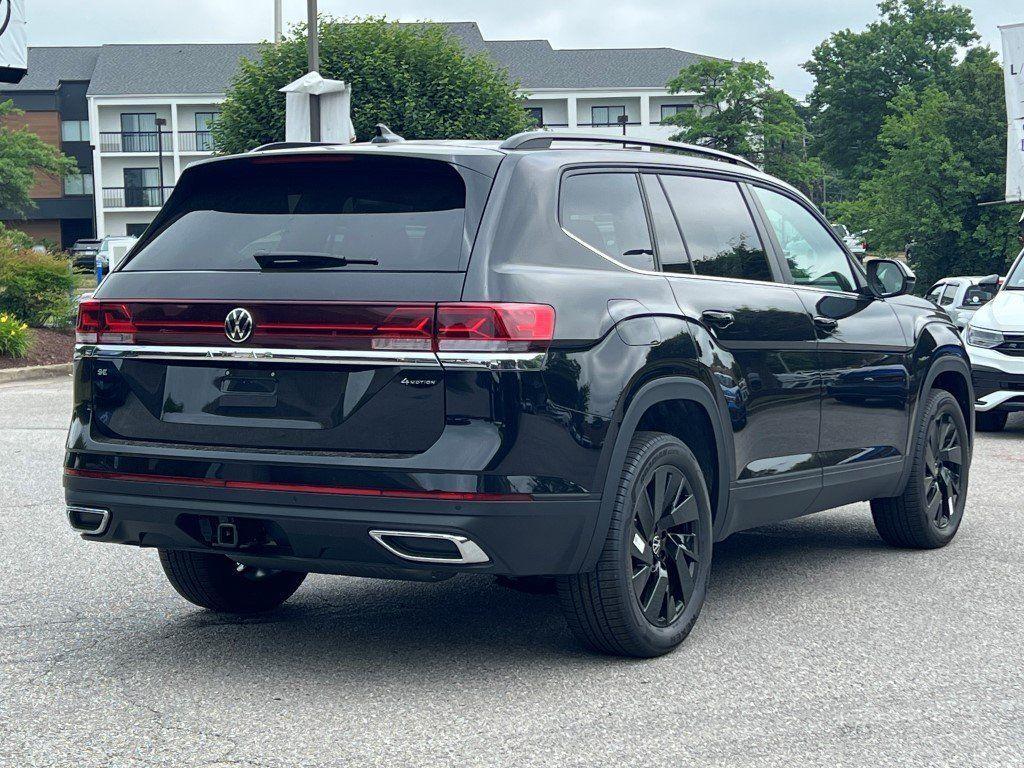 new 2024 Volkswagen Atlas car, priced at $40,563