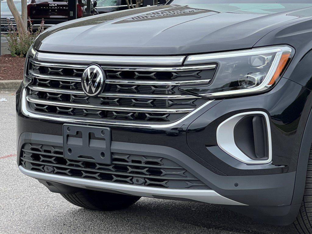 new 2024 Volkswagen Atlas car, priced at $40,563