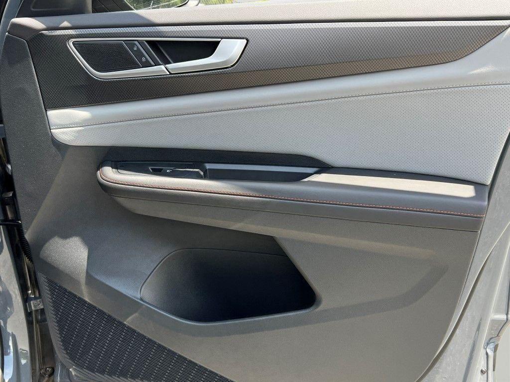 new 2025 Volkswagen Atlas car, priced at $39,959