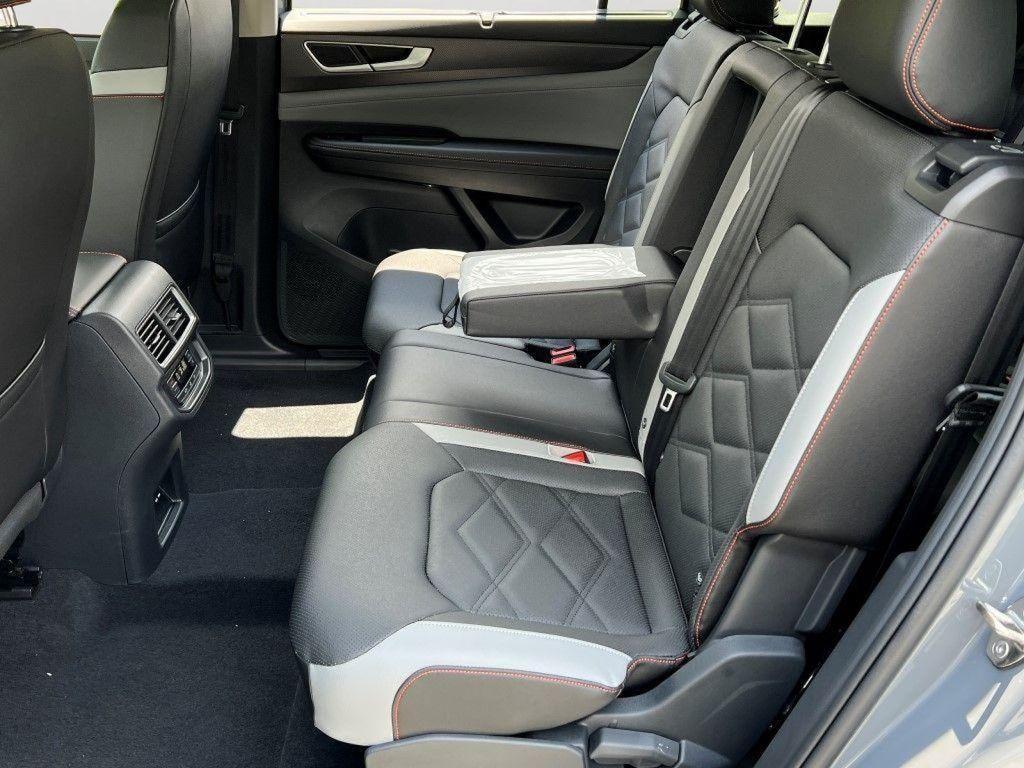 new 2025 Volkswagen Atlas car, priced at $39,959