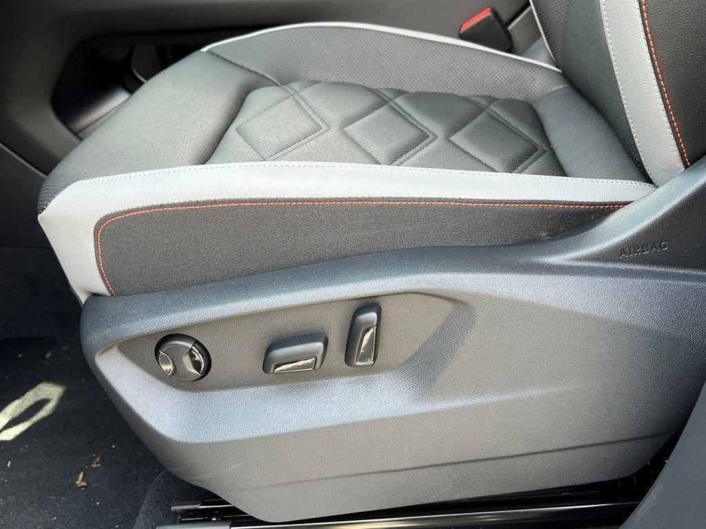 new 2025 Volkswagen Atlas car, priced at $39,959