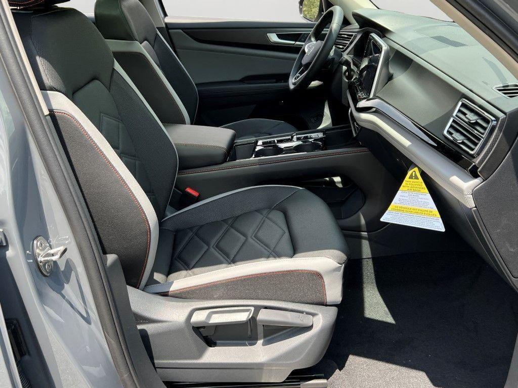 new 2025 Volkswagen Atlas car, priced at $39,959