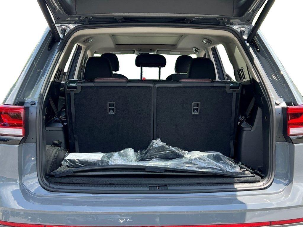 new 2025 Volkswagen Atlas car, priced at $39,959