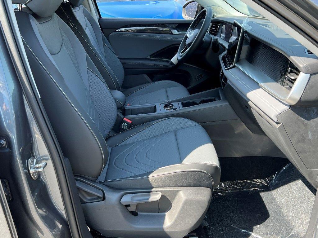 new 2025 Volkswagen Tiguan car, priced at $32,231