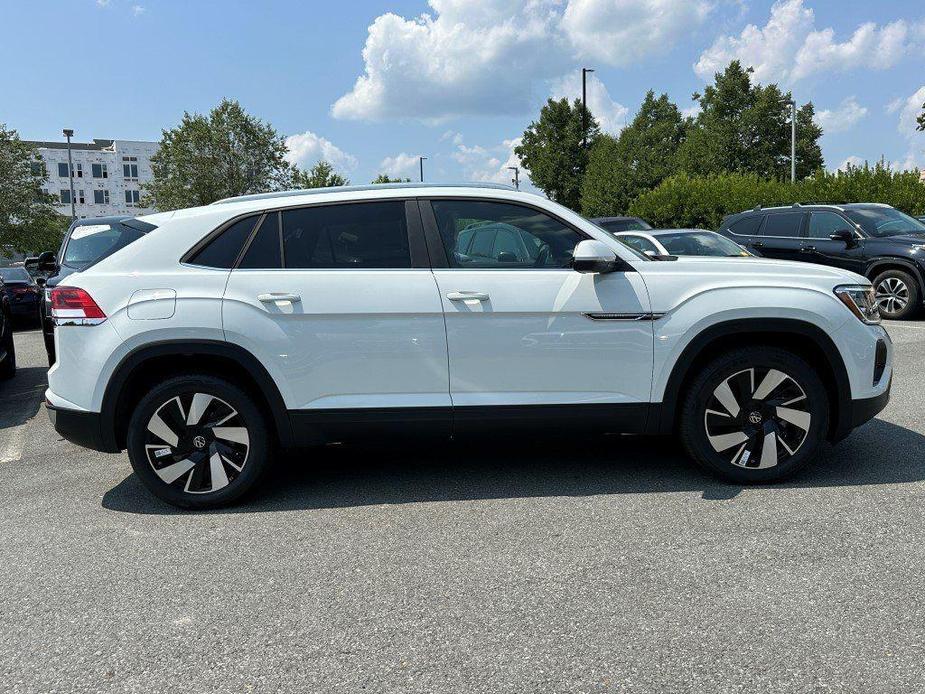 new 2024 Volkswagen Atlas Cross Sport car, priced at $39,178