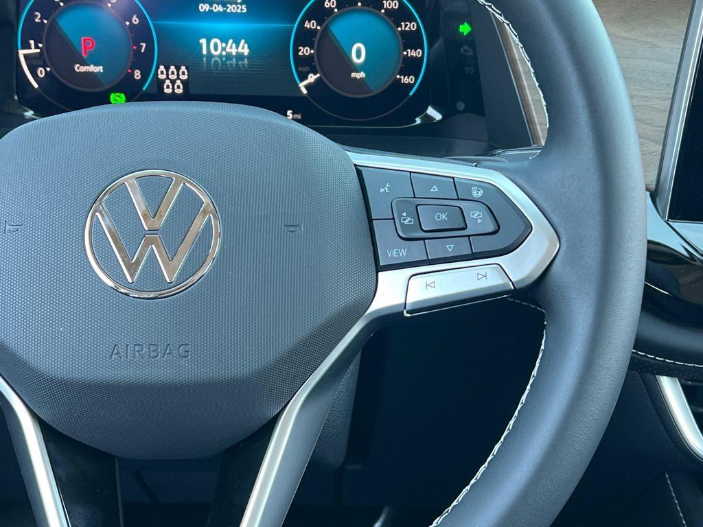 new 2026 Volkswagen Atlas car, priced at $44,611