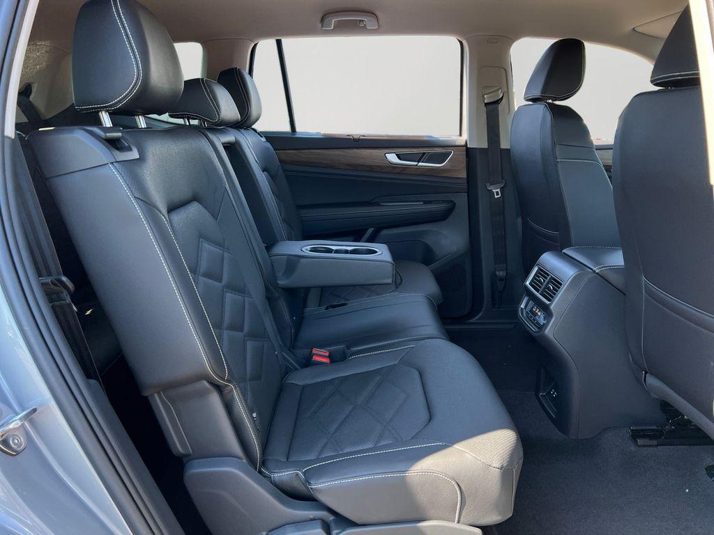 new 2026 Volkswagen Atlas car, priced at $44,611