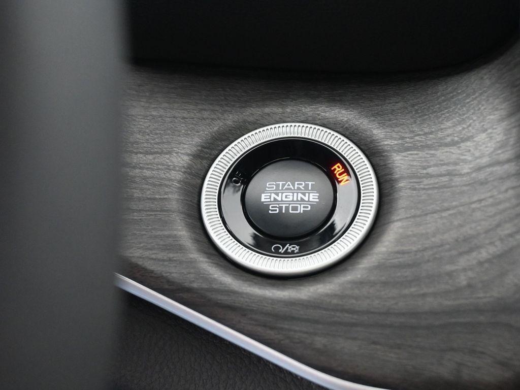 new 2025 Jeep Grand Cherokee L car, priced at $45,559