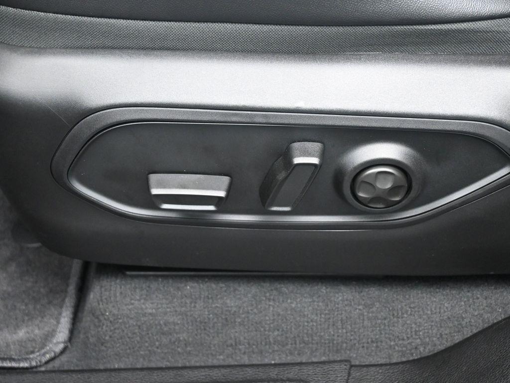 new 2025 Jeep Grand Cherokee L car, priced at $45,559