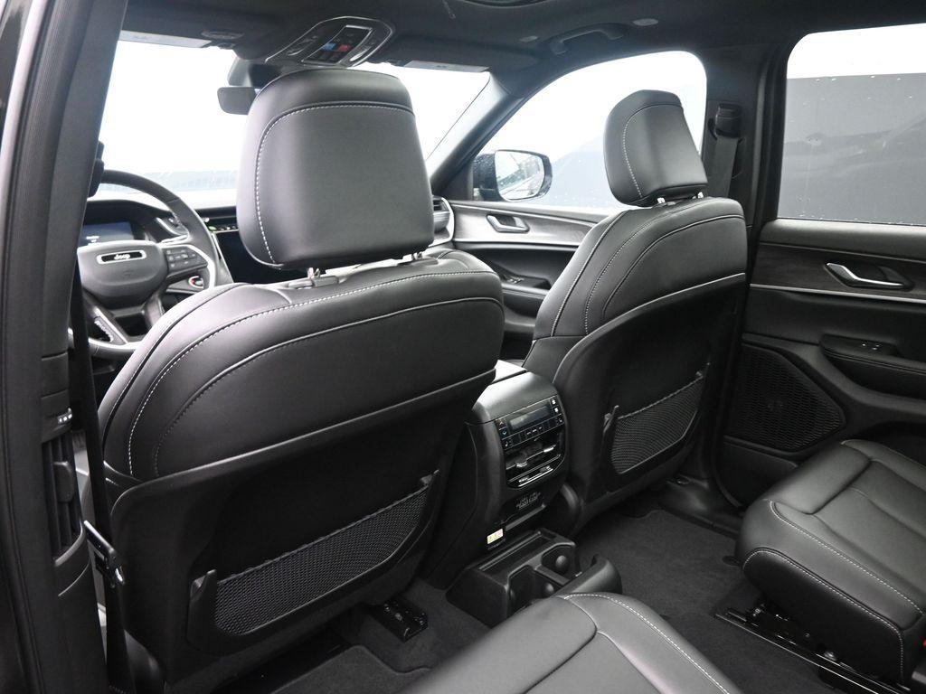 new 2025 Jeep Grand Cherokee L car, priced at $45,559