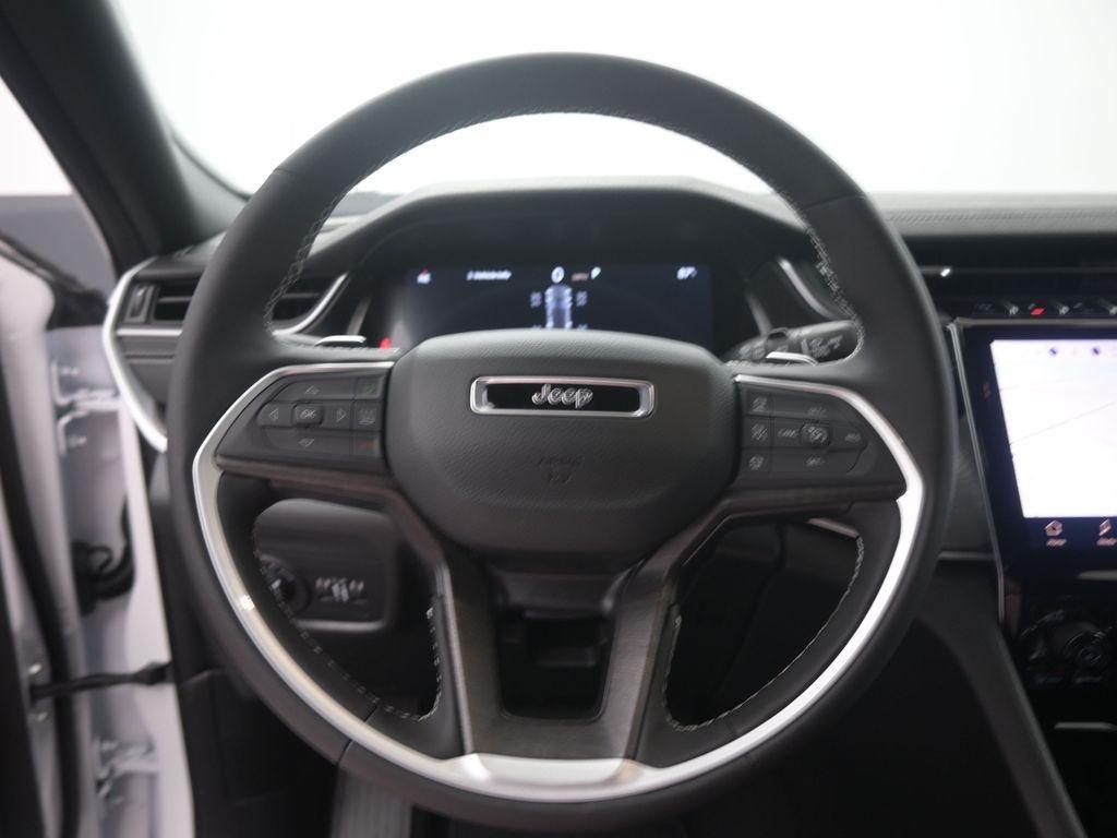 new 2025 Jeep Grand Cherokee car, priced at $43,442
