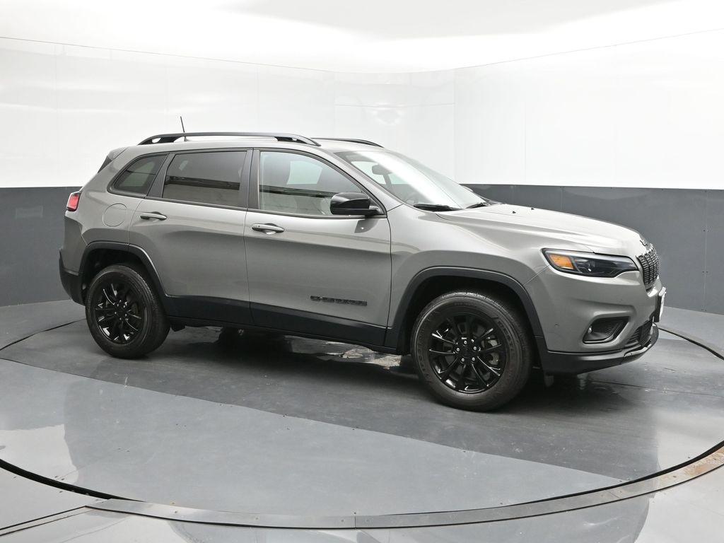 used 2023 Jeep Cherokee car, priced at $25,095