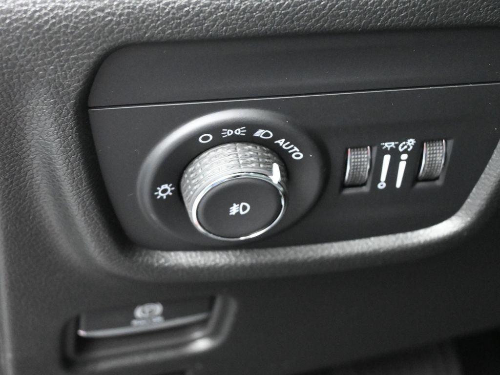 new 2025 Jeep Grand Cherokee L car, priced at $49,220