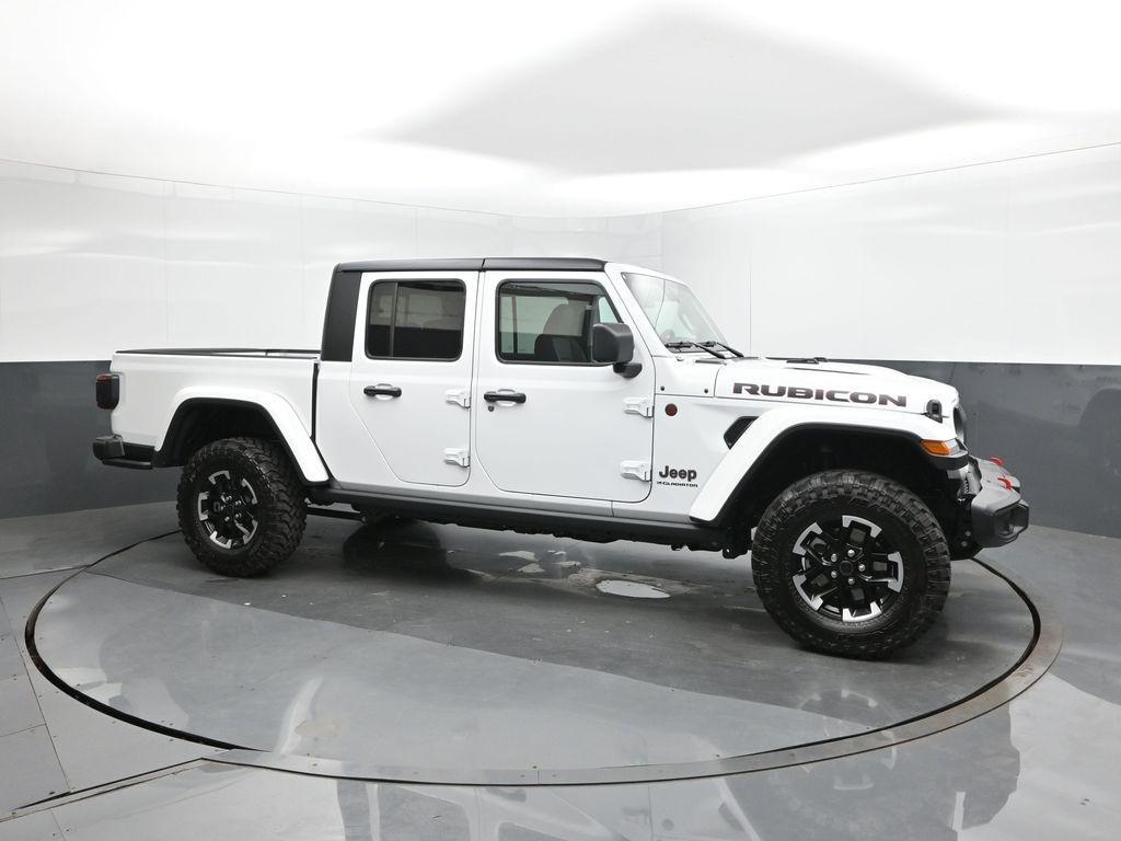 new 2025 Jeep Gladiator car, priced at $51,025