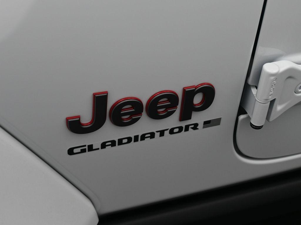 new 2025 Jeep Gladiator car, priced at $51,025