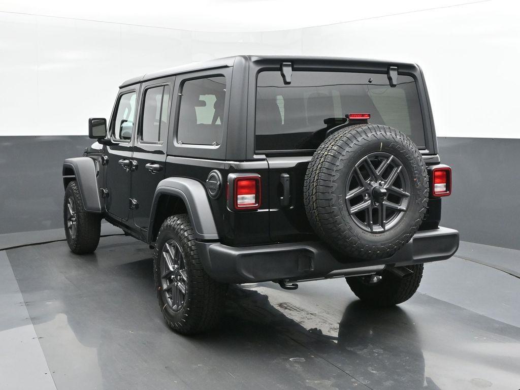 new 2025 Jeep Wrangler car, priced at $47,085