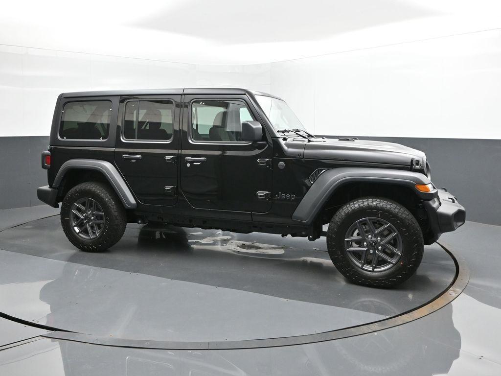 new 2025 Jeep Wrangler car, priced at $47,085