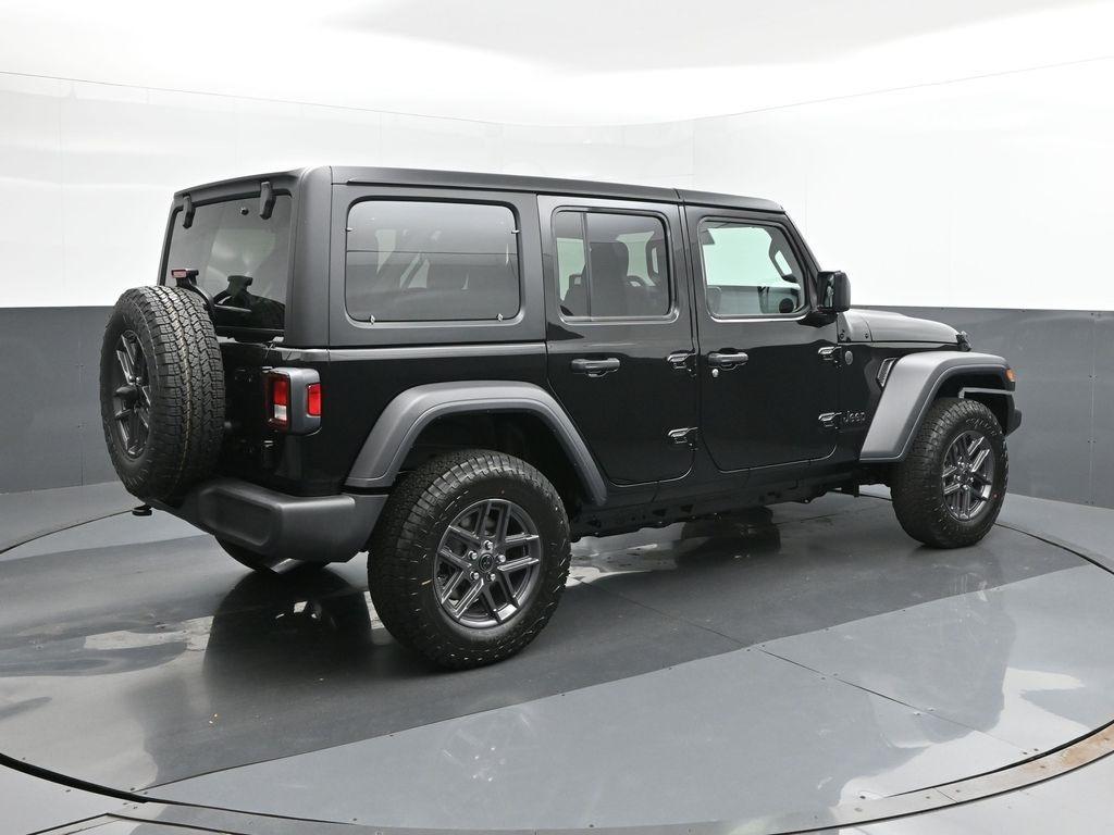 new 2025 Jeep Wrangler car, priced at $47,085