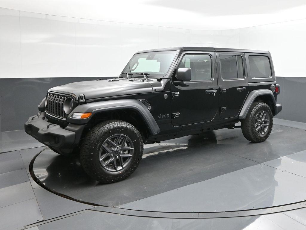 new 2025 Jeep Wrangler car, priced at $47,085