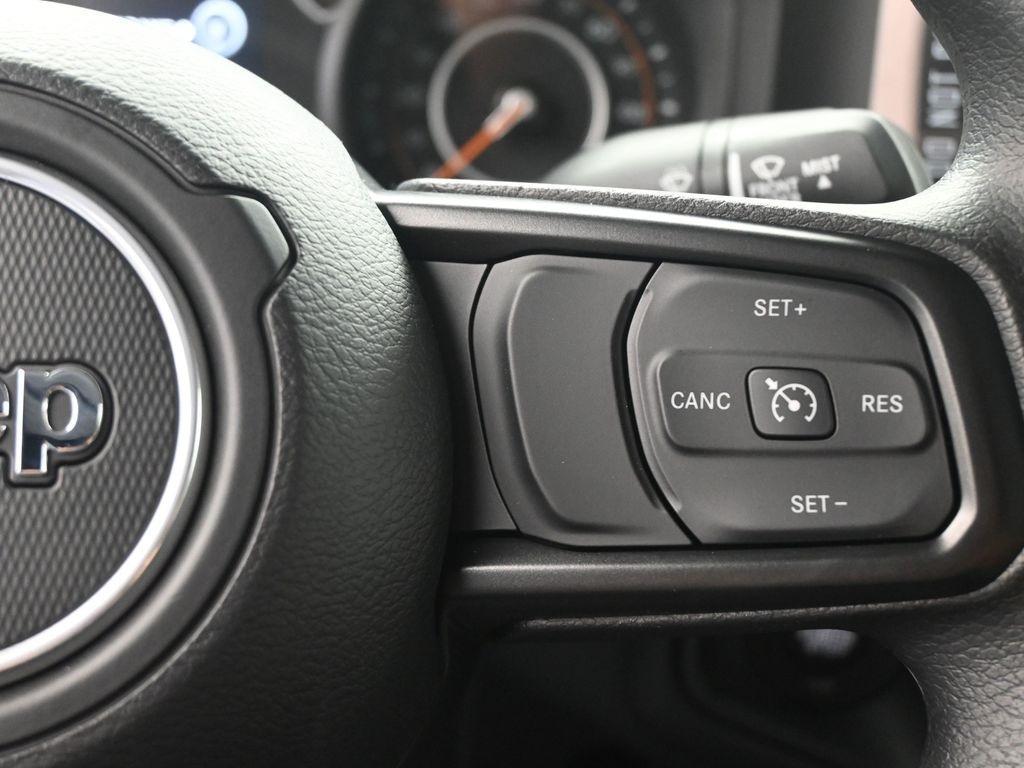 new 2025 Jeep Gladiator car, priced at $44,435