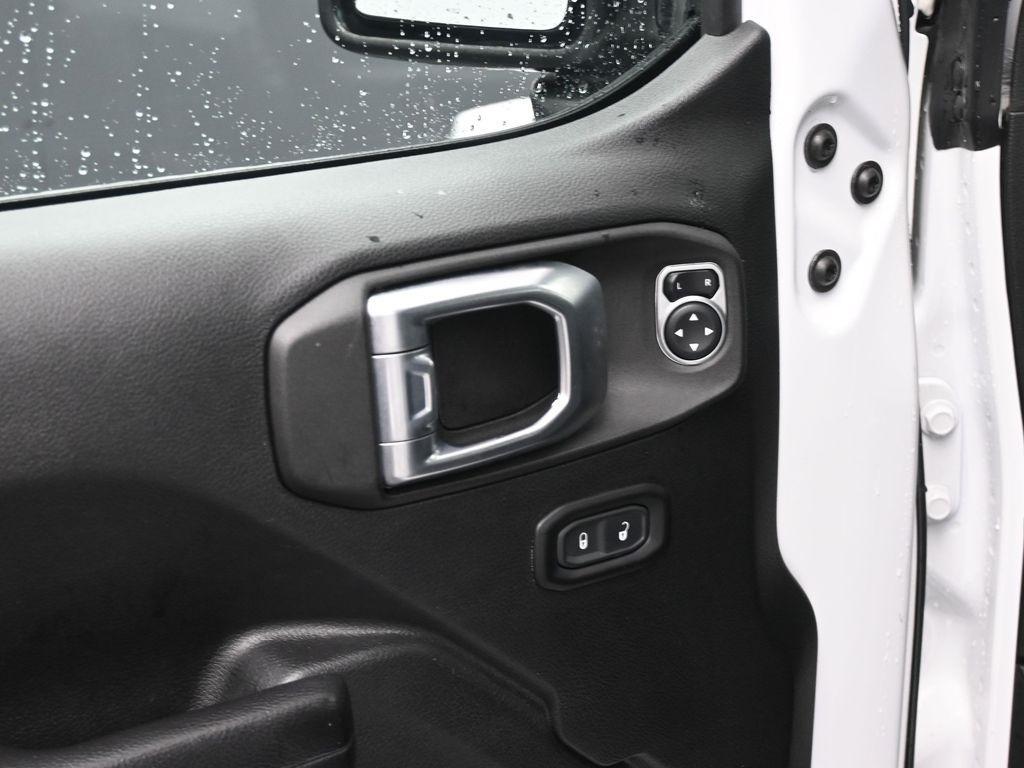 used 2021 Jeep Gladiator car, priced at $32,757