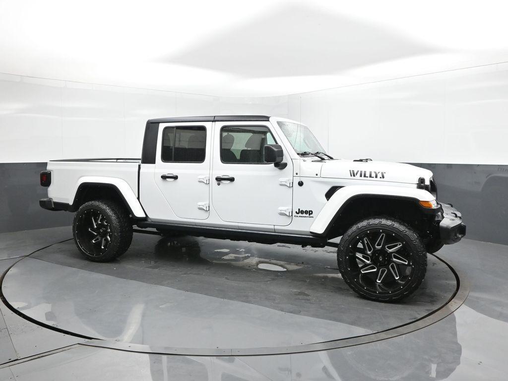 used 2021 Jeep Gladiator car, priced at $32,757