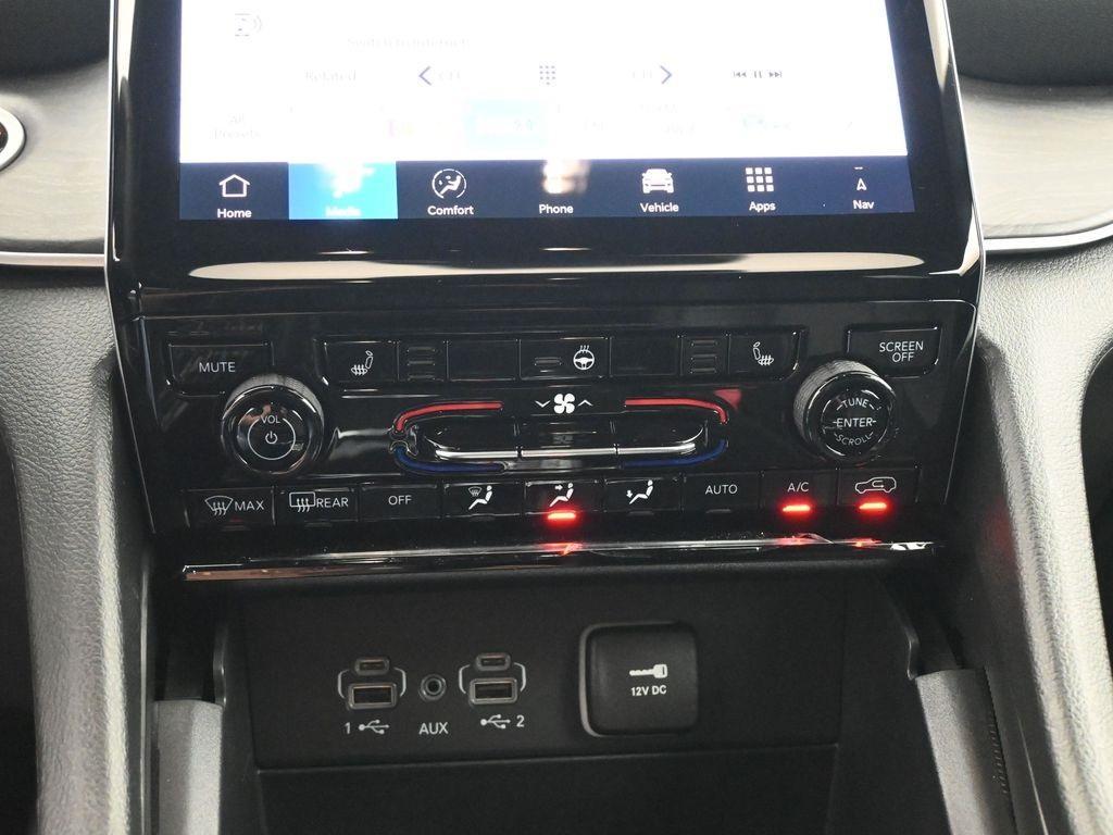 new 2025 Jeep Grand Cherokee car, priced at $42,474