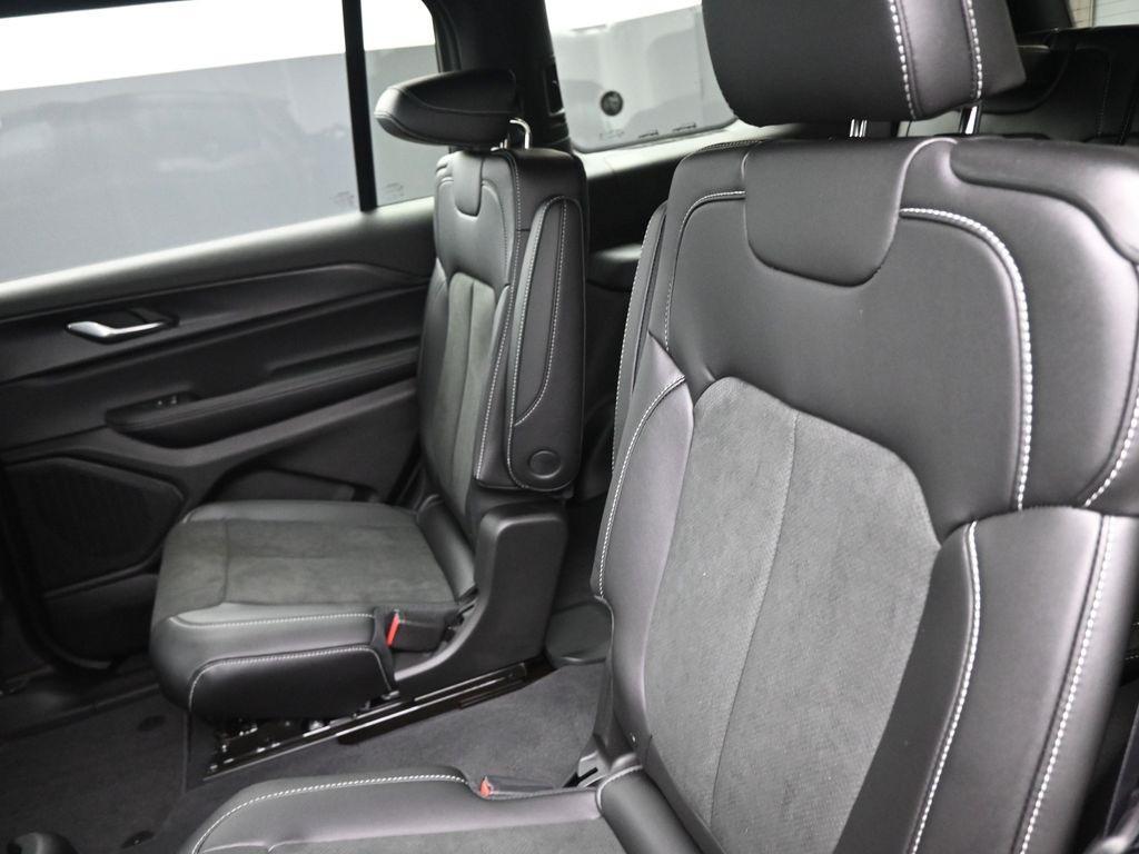 new 2025 Jeep Grand Cherokee L car, priced at $42,874