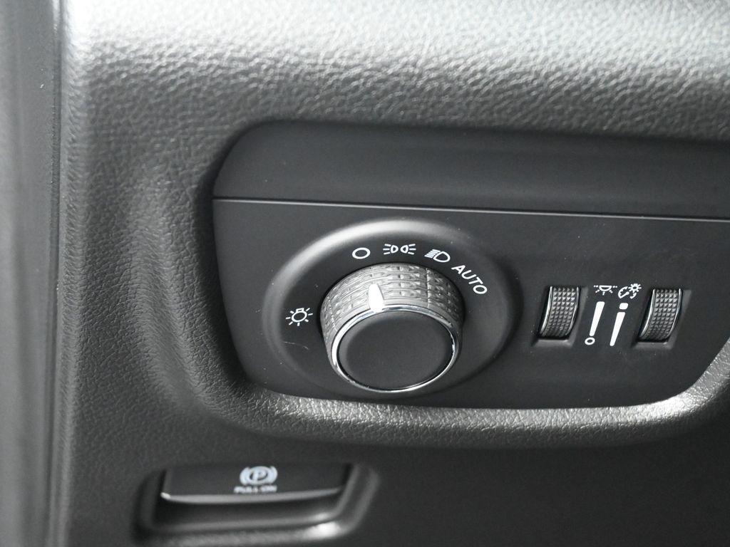 new 2025 Jeep Grand Cherokee L car, priced at $42,874