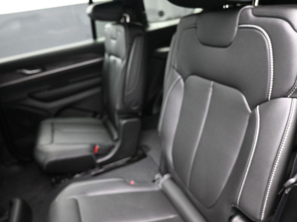 new 2025 Jeep Grand Cherokee L car, priced at $41,450