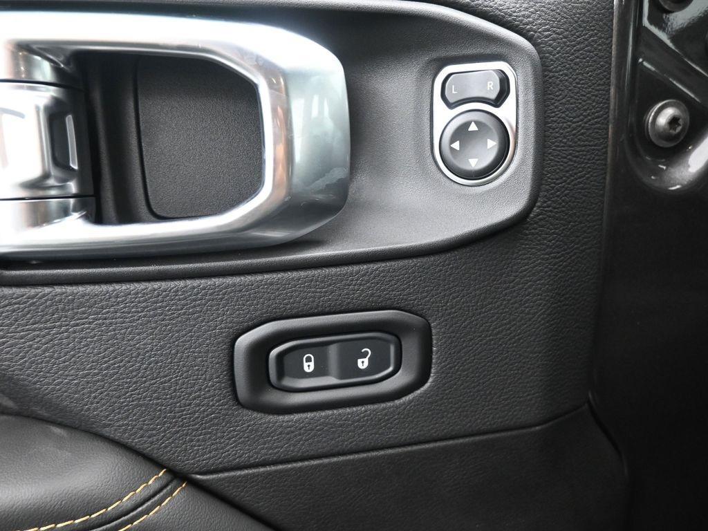 new 2025 Jeep Gladiator car, priced at $45,163