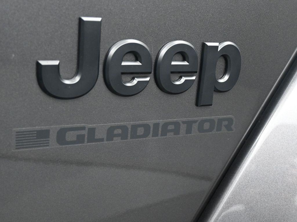 new 2025 Jeep Gladiator car, priced at $45,163