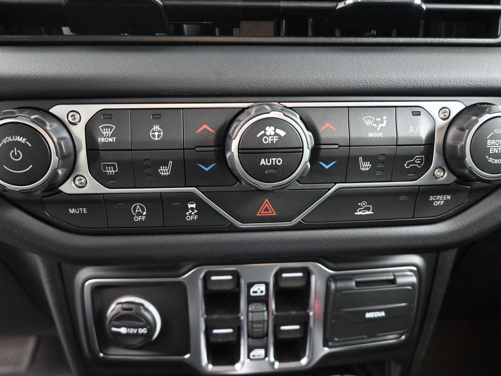 new 2025 Jeep Gladiator car, priced at $45,163